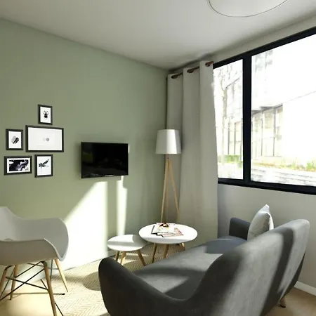 7eme Art - T2 Meubles - Centre Ville *